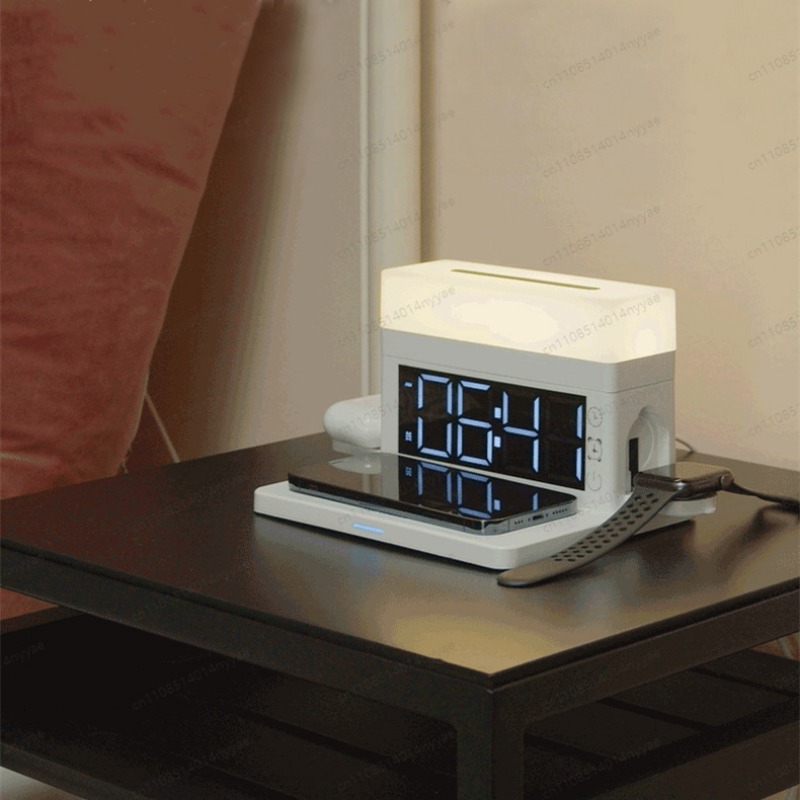 Lampa biurkowa 6-w-1 z bezprze – Led Desk Clock recenzja i cena